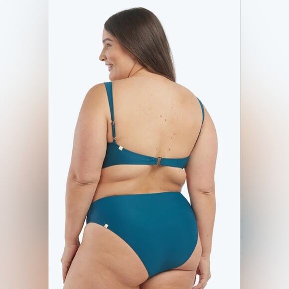 SUMMERSALT The Wide Strap Oasis Bikini Top, Size 20 - Picture 5 of 5